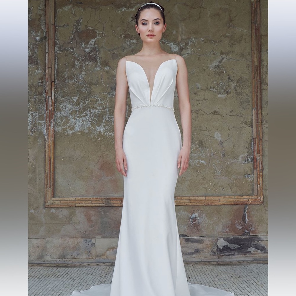 wedding dress Lotus threads Venus 86372
